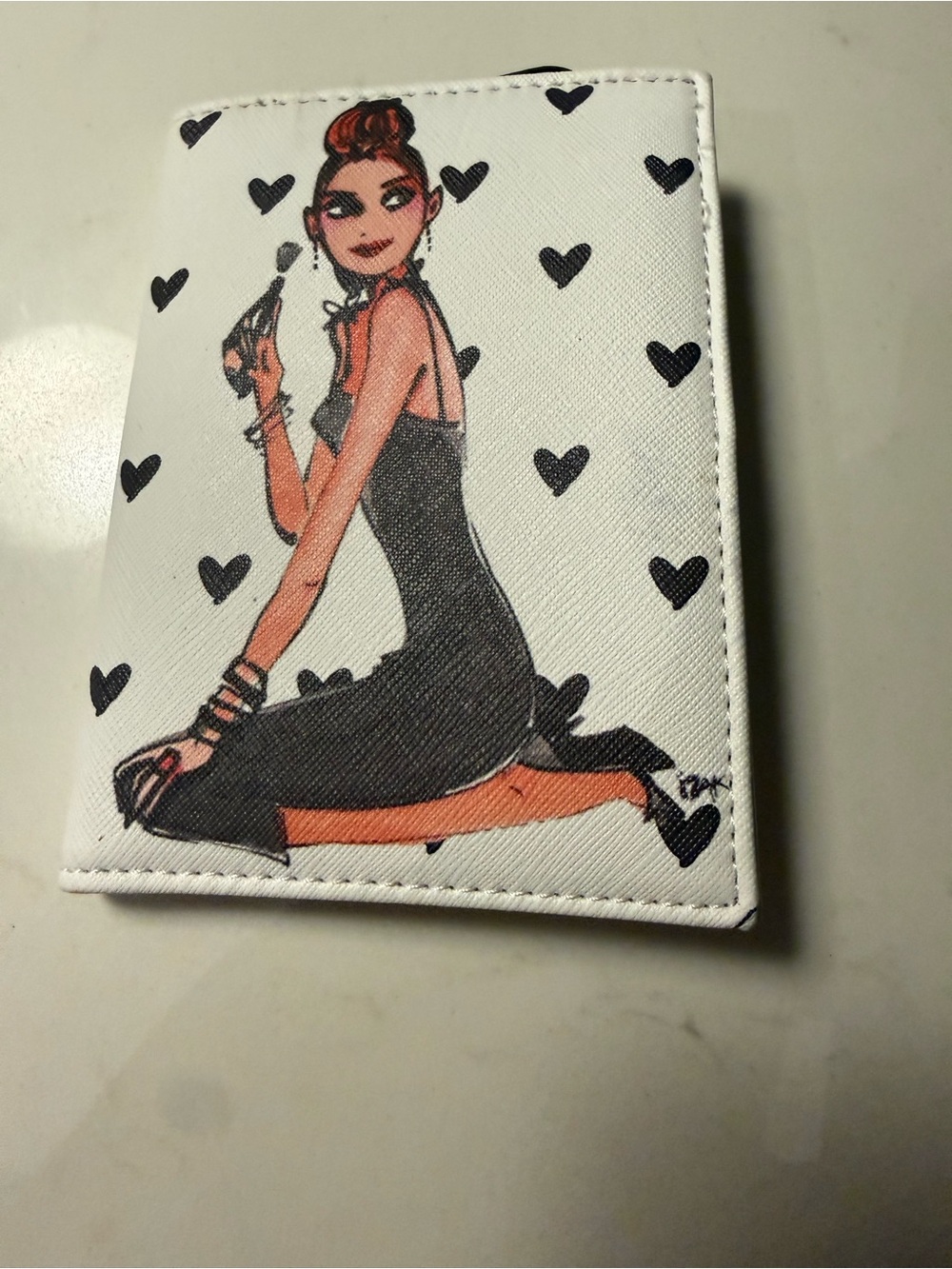 White Heart-Print Passport Holder
